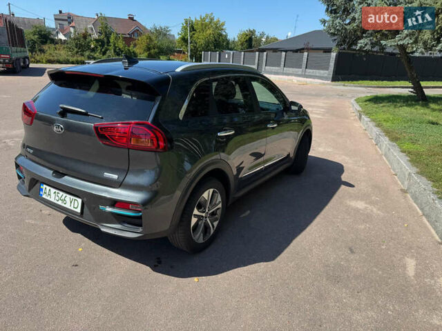Серый Киа Niro, объемом двигателя 0 л и пробегом 195 тыс. км за 17400 $, фото 4 на Automoto.ua
