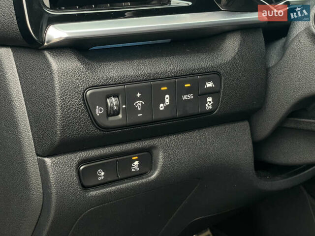 Сірий Кіа Niro, об'ємом двигуна 0 л та пробігом 52 тис. км за 22999 $, фото 51 на Automoto.ua