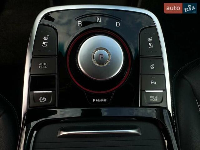 Серый Киа Niro, объемом двигателя 0 л и пробегом 62 тыс. км за 24600 $, фото 69 на Automoto.ua