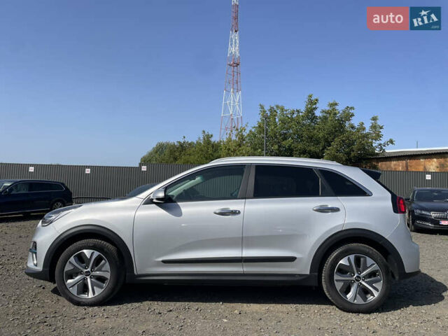 Серый Киа Niro, объемом двигателя 0 л и пробегом 51 тыс. км за 21760 $, фото 4 на Automoto.ua