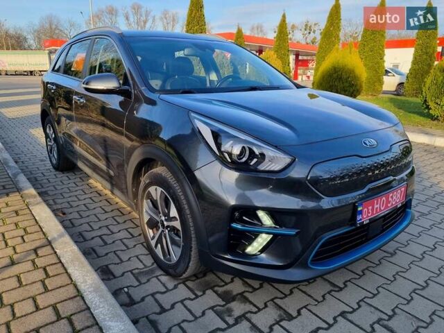 Серый Киа Niro, объемом двигателя 0 л и пробегом 121 тыс. км за 18750 $, фото 8 на Automoto.ua