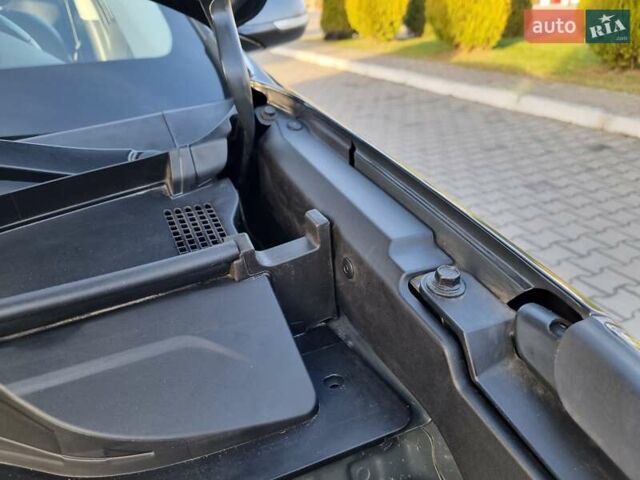 Серый Киа Niro, объемом двигателя 0 л и пробегом 121 тыс. км за 18750 $, фото 37 на Automoto.ua