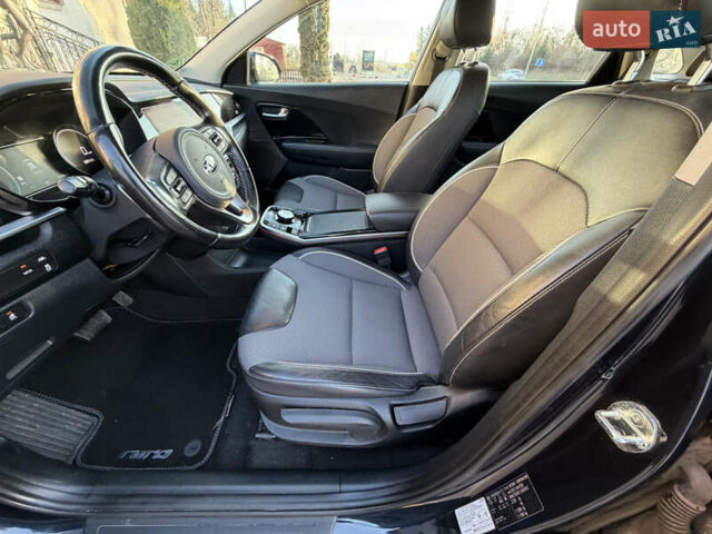 Серый Киа Niro, объемом двигателя 0 л и пробегом 157 тыс. км за 18350 $, фото 55 на Automoto.ua