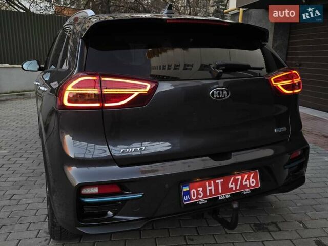 Сірий Кіа Niro, об'ємом двигуна 0 л та пробігом 136 тис. км за 18899 $, фото 8 на Automoto.ua