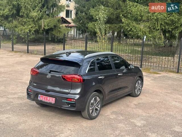 Сірий Кіа Niro, об'ємом двигуна 0 л та пробігом 99 тис. км за 18450 $, фото 24 на Automoto.ua