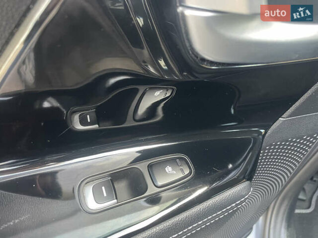 Сірий Кіа Niro, об'ємом двигуна 0 л та пробігом 140 тис. км за 18500 $, фото 39 на Automoto.ua