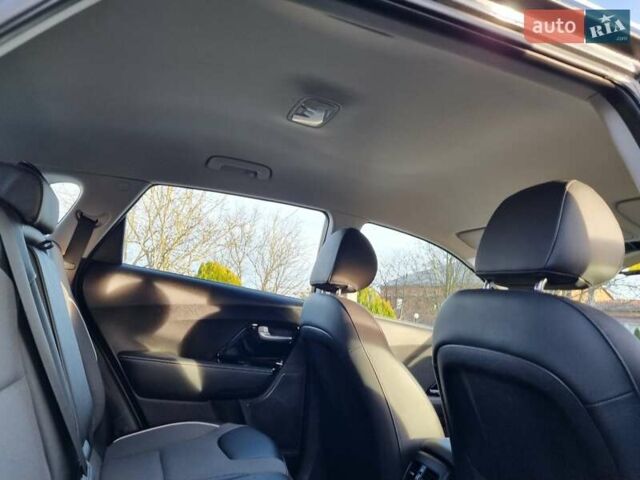 Серый Киа Niro, объемом двигателя 0 л и пробегом 121 тыс. км за 18750 $, фото 27 на Automoto.ua