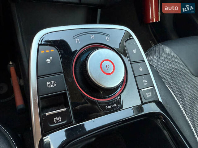 Серый Киа Niro, объемом двигателя 0 л и пробегом 131 тыс. км за 17599 $, фото 13 на Automoto.ua