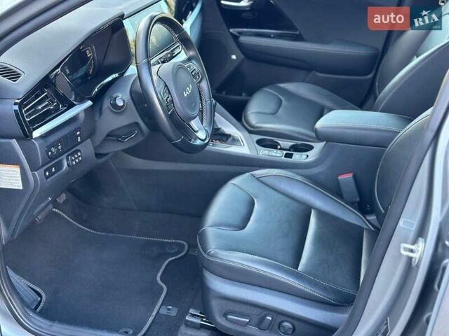 Серый Киа Niro, объемом двигателя 1.6 л и пробегом 57 тыс. км за 24900 $, фото 20 на Automoto.ua