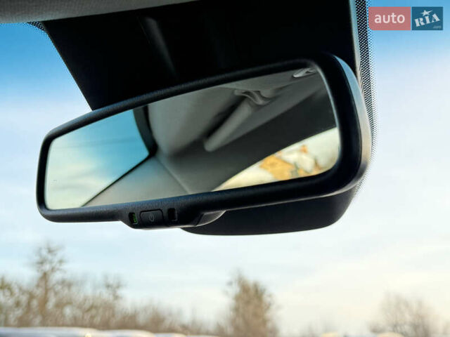 Сірий Кіа Niro, об'ємом двигуна 0 л та пробігом 97 тис. км за 22900 $, фото 37 на Automoto.ua