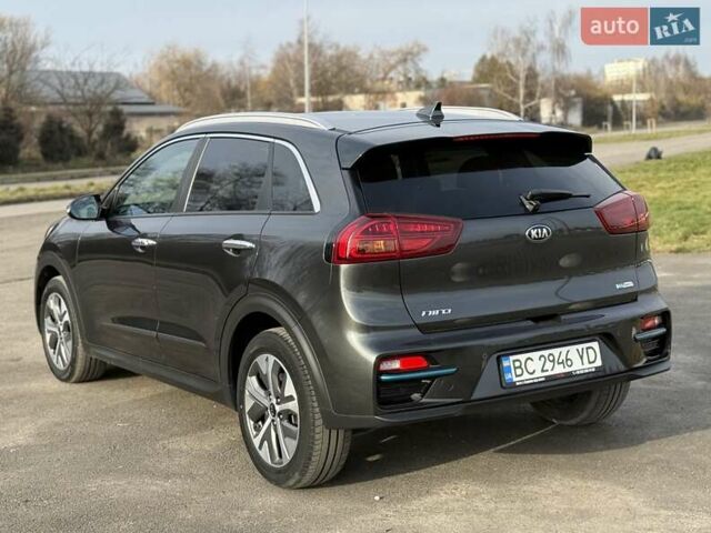Сірий Кіа Niro, об'ємом двигуна 0 л та пробігом 88 тис. км за 21700 $, фото 9 на Automoto.ua