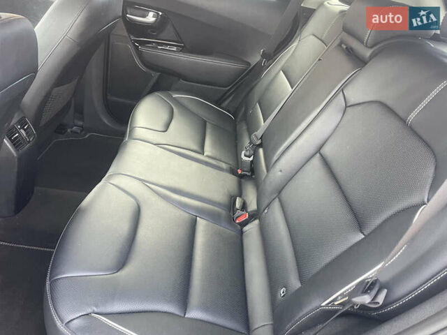 Сірий Кіа Niro, об'ємом двигуна 0 л та пробігом 140 тис. км за 18500 $, фото 26 на Automoto.ua