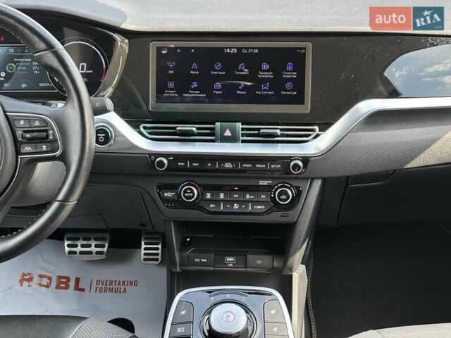 Серый Киа Niro, объемом двигателя 0 л и пробегом 62 тыс. км за 22450 $, фото 13 на Automoto.ua