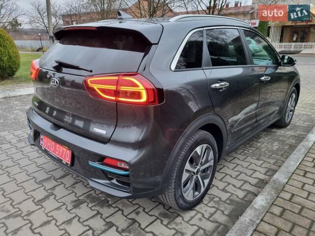 Серый Киа Niro, объемом двигателя 0 л и пробегом 42 тыс. км за 22850 $, фото 9 на Automoto.ua