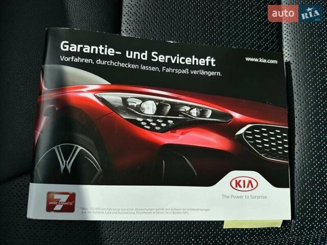 Серый Киа Niro, объемом двигателя 0 л и пробегом 97 тыс. км за 22200 $, фото 57 на Automoto.ua
