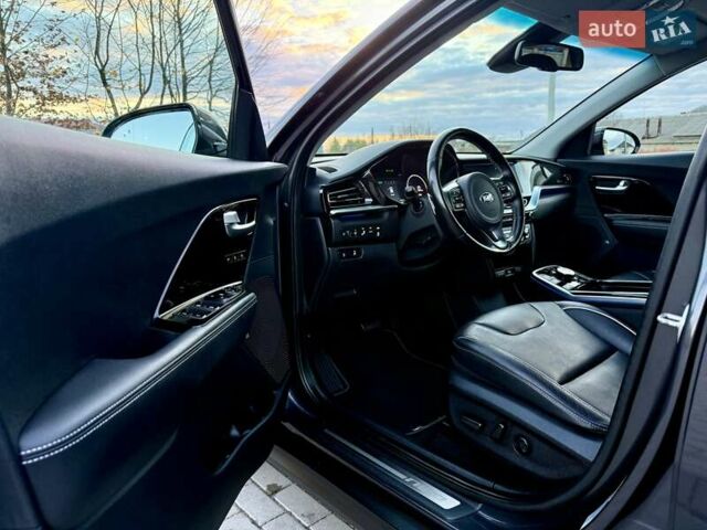 Киа Niro 2021 в Бердичеве на Automoto.ua Серый Киа Niro, объемом двигателя 0 л и пробегом 82 тыс. км за 19250 $, фото 44 на Automoto.ua