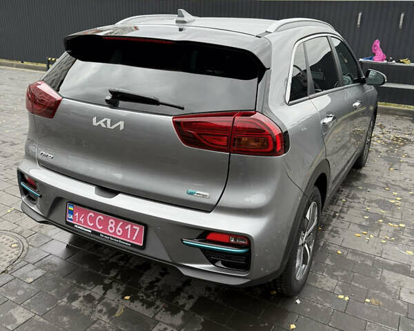 Серый Киа Niro, объемом двигателя 0 л и пробегом 37 тыс. км за 24400 $, фото 2 на Automoto.ua