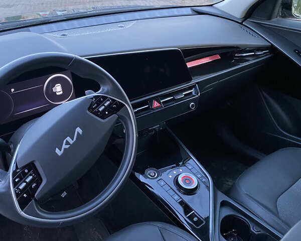 Сірий Кіа Niro, об'ємом двигуна 0 л та пробігом 62 тис. км за 22500 $, фото 8 на Automoto.ua