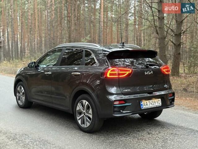 Сірий Кіа Niro, об'ємом двигуна 0 л та пробігом 72 тис. км за 22999 $, фото 13 на Automoto.ua