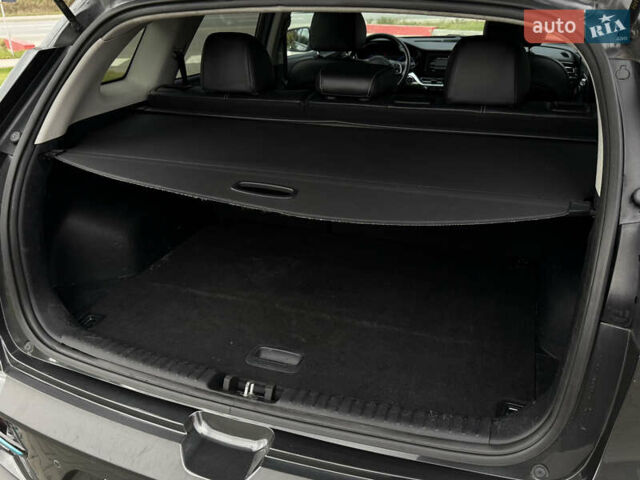 Сірий Кіа Niro, об'ємом двигуна 0 л та пробігом 81 тис. км за 18700 $, фото 19 на Automoto.ua