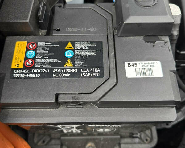 Серый Киа Niro, объемом двигателя 0 л и пробегом 37 тыс. км за 24400 $, фото 39 на Automoto.ua