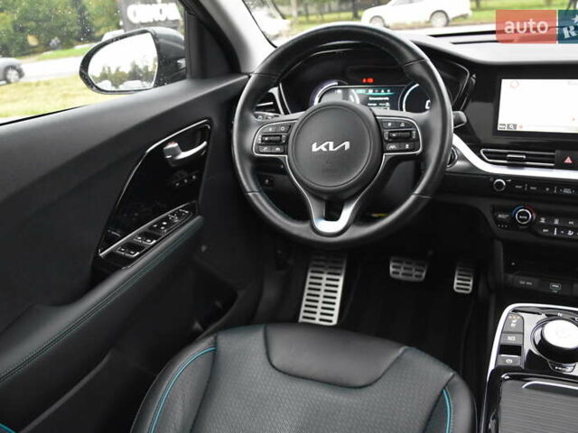 Сірий Кіа Niro, об'ємом двигуна 0 л та пробігом 61 тис. км за 23980 $, фото 46 на Automoto.ua