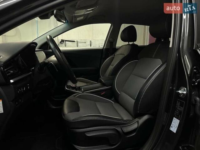 Сірий Кіа Niro, об'ємом двигуна 0 л та пробігом 44 тис. км за 24200 $, фото 30 на Automoto.ua