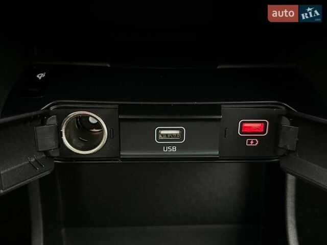 Серый Киа Niro, объемом двигателя 0 л и пробегом 37 тыс. км за 24900 $, фото 63 на Automoto.ua