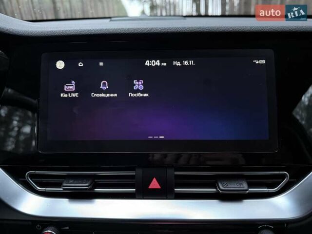 Сірий Кіа Niro, об'ємом двигуна 0 л та пробігом 72 тис. км за 22999 $, фото 93 на Automoto.ua