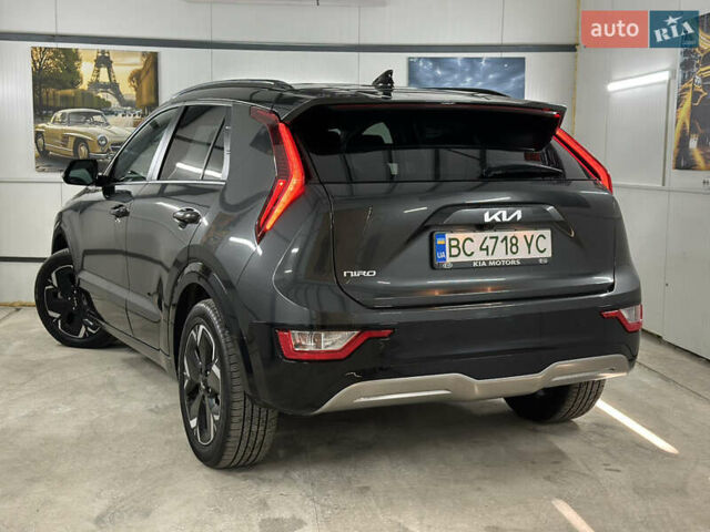 Серый Киа Niro, объемом двигателя 0 л и пробегом 120 тыс. км за 20900 $, фото 45 на Automoto.ua
