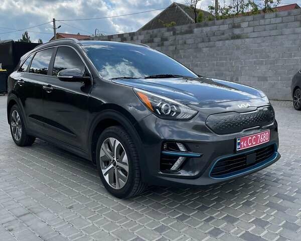 Серый Киа Niro, объемом двигателя 0 л и пробегом 130 тыс. км за 19800 $, фото 9 на Automoto.ua