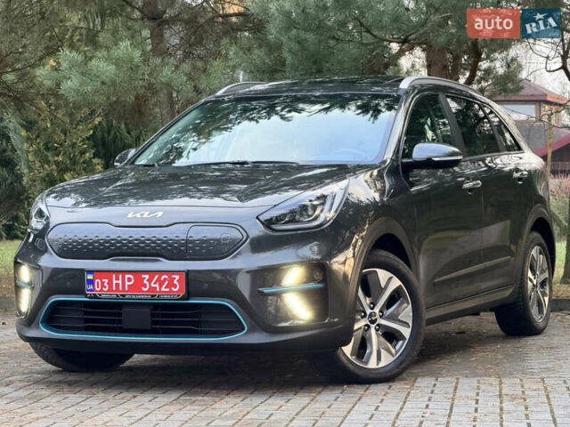 Серый Киа Niro, объемом двигателя 0 л и пробегом 40 тыс. км за 25900 $, фото 4 на Automoto.ua