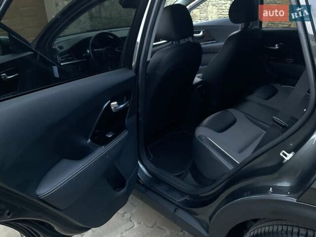 Серый Киа Niro, объемом двигателя 0 л и пробегом 82 тыс. км за 15999 $, фото 27 на Automoto.ua