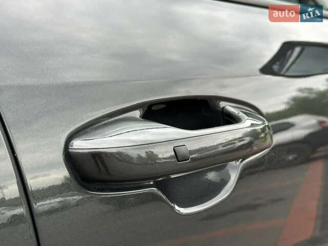 Серый Киа Niro, объемом двигателя 0 л и пробегом 120 тыс. км за 21850 $, фото 27 на Automoto.ua