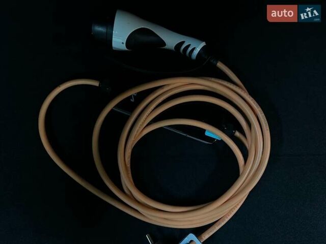 Серый Киа Niro, объемом двигателя 0 л и пробегом 37 тыс. км за 24900 $, фото 82 на Automoto.ua