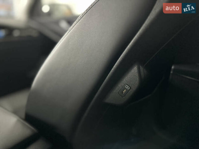 Серый Киа Niro, объемом двигателя 0 л и пробегом 120 тыс. км за 20900 $, фото 94 на Automoto.ua