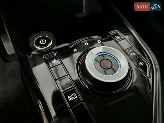 Серый Киа Niro, объемом двигателя 0 л и пробегом 120 тыс. км за 20900 $, фото 74 на Automoto.ua