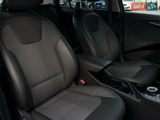 Серый Киа Niro, объемом двигателя 0 л и пробегом 95 тыс. км за 22700 $, фото 78 на Automoto.ua