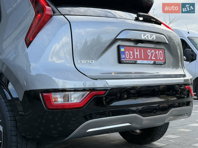 Серый Киа Niro, объемом двигателя 0 л и пробегом 95 тыс. км за 22700 $, фото 37 на Automoto.ua