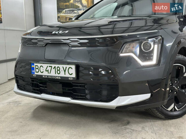 Серый Киа Niro, объемом двигателя 0 л и пробегом 120 тыс. км за 20900 $, фото 23 на Automoto.ua