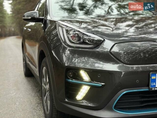 Сірий Кіа Niro, об'ємом двигуна 0 л та пробігом 72 тис. км за 22999 $, фото 27 на Automoto.ua