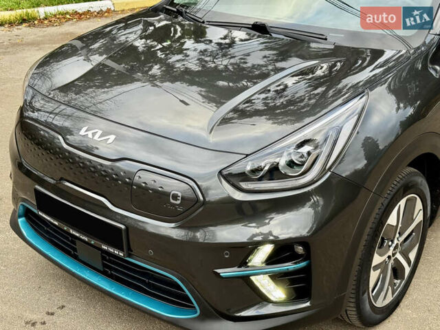 Серый Киа Niro, объемом двигателя 0 л и пробегом 37 тыс. км за 24800 $, фото 10 на Automoto.ua