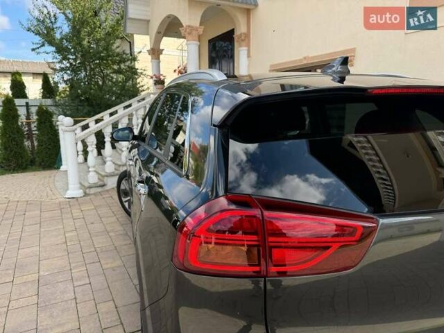 Сірий Кіа Niro, об'ємом двигуна 0 л та пробігом 69 тис. км за 23999 $, фото 29 на Automoto.ua