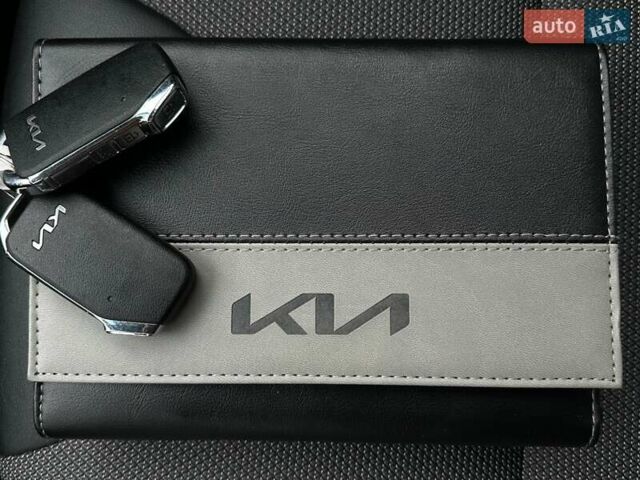 Серый Киа Niro, объемом двигателя 0 л и пробегом 44 тыс. км за 24900 $, фото 62 на Automoto.ua