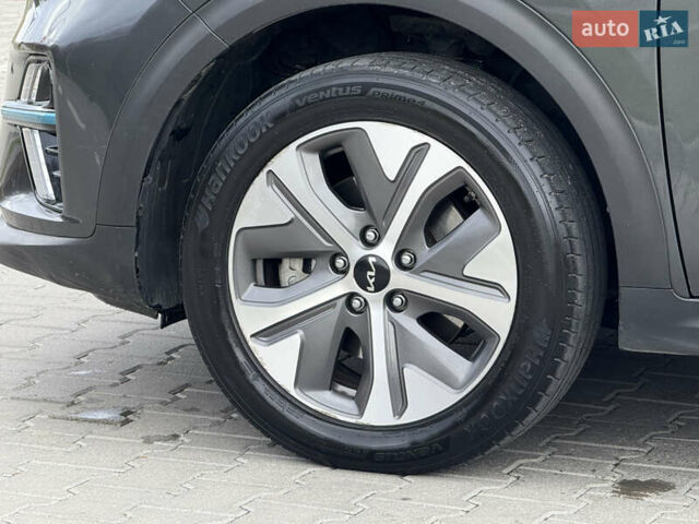 Сірий Кіа Niro, об'ємом двигуна 0 л та пробігом 81 тис. км за 18700 $, фото 13 на Automoto.ua