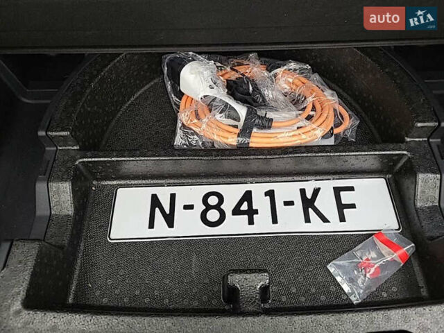 Серый Киа Niro, объемом двигателя 0 л и пробегом 100 тыс. км за 21000 $, фото 21 на Automoto.ua