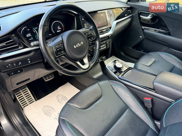 Серый Киа Niro, объемом двигателя 0 л и пробегом 39 тыс. км за 24400 $, фото 15 на Automoto.ua