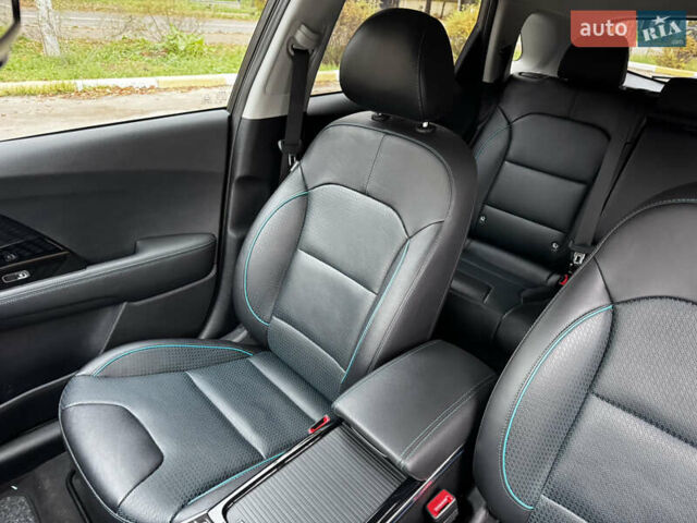 Серый Киа Niro, объемом двигателя 0 л и пробегом 37 тыс. км за 24800 $, фото 38 на Automoto.ua