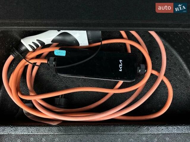 Сірий Кіа Niro, об'ємом двигуна 0 л та пробігом 73 тис. км за 23900 $, фото 81 на Automoto.ua