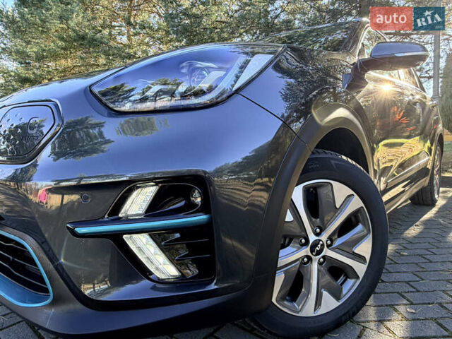 Серый Киа Niro, объемом двигателя 0 л и пробегом 32 тыс. км за 24950 $, фото 4 на Automoto.ua